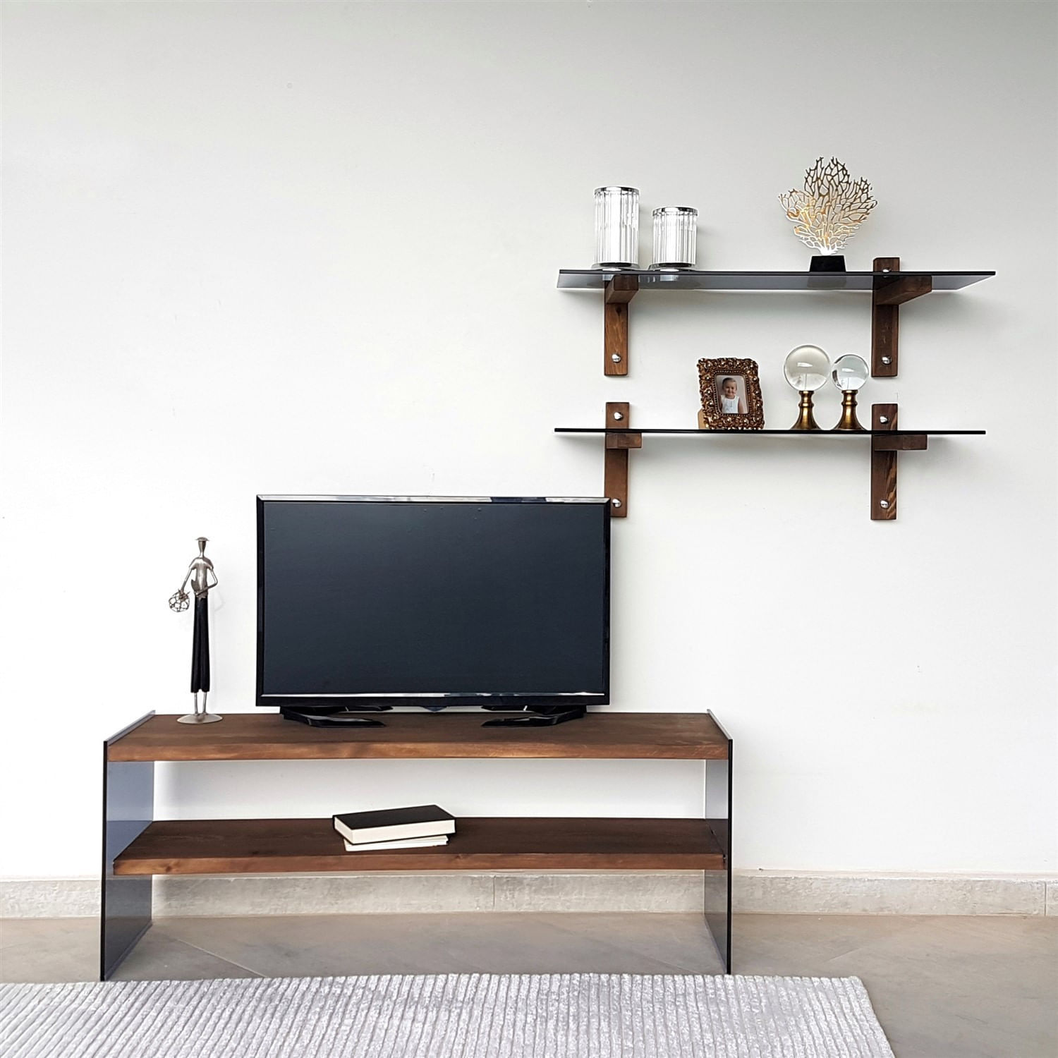 Unitate TV Hanah Home, pin, 120 x 35 x 45 cm, nuc, 552NOS1504