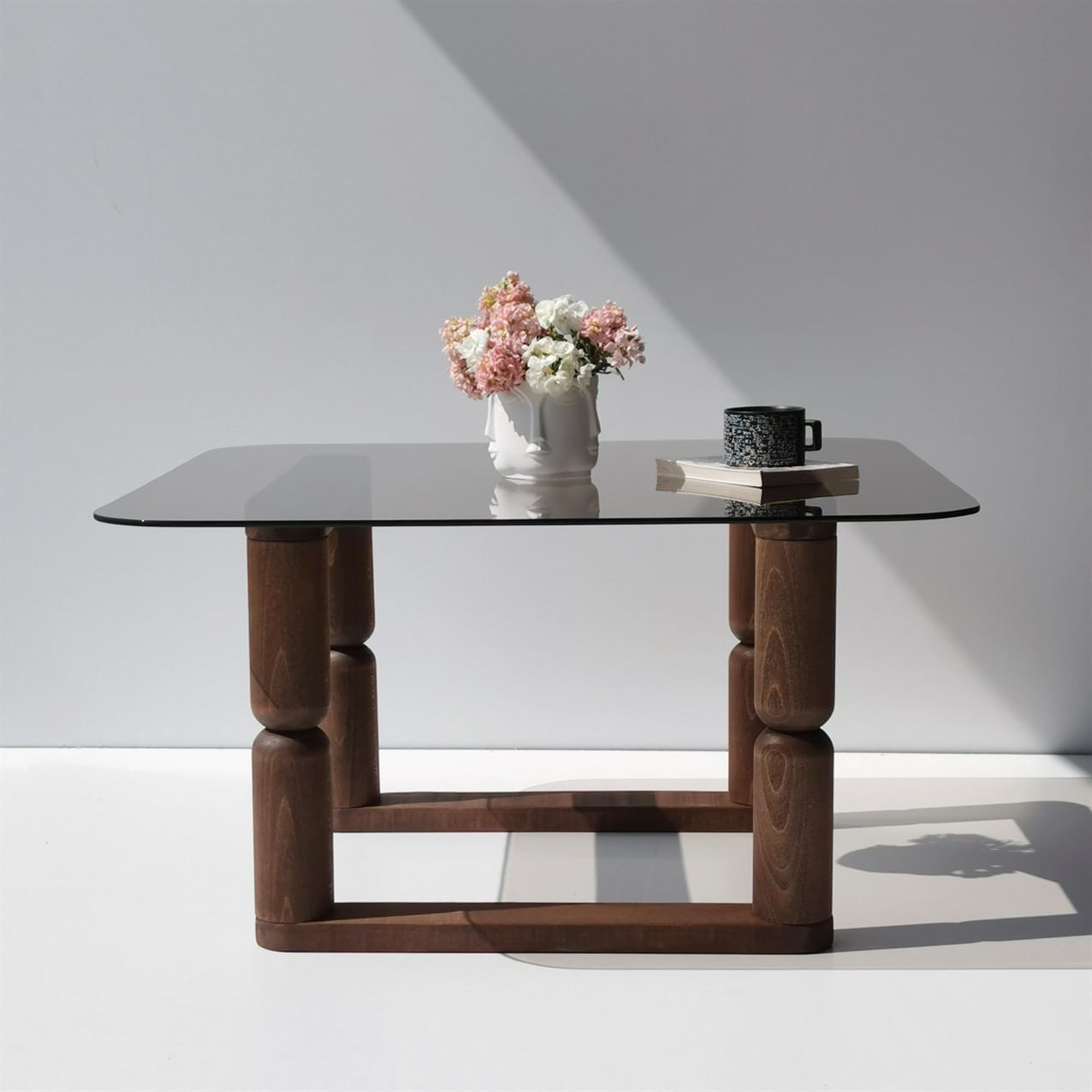 Măsuță cafea Hanah Home, sticlă, 80 x 80 x 42 cm, bronz, 552NOS2402