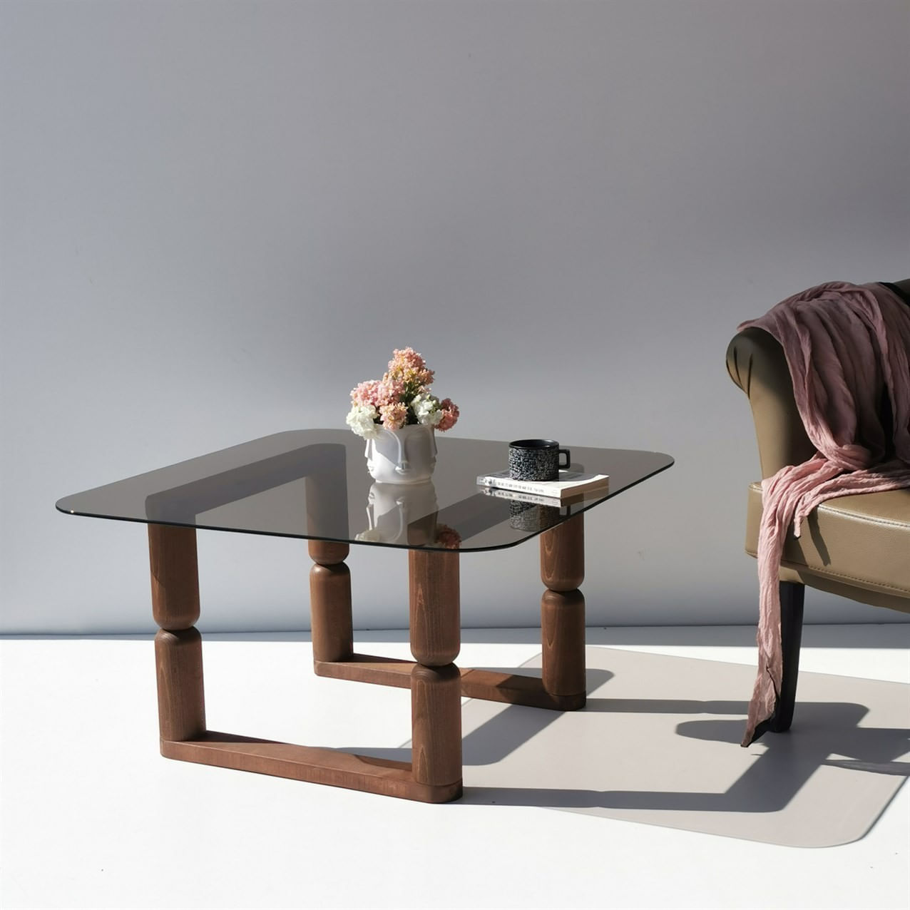 Măsuță cafea Hanah Home, sticlă, 80 x 80 x 42 cm, bronz, 552NOS2402 — imaginea 2