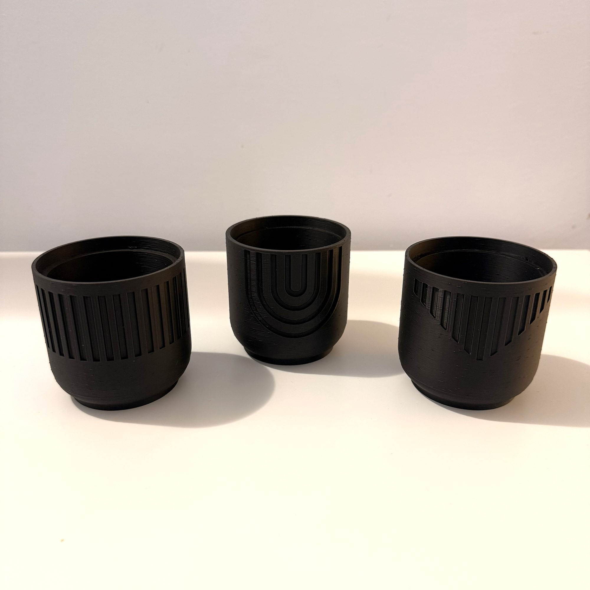 Set 3 Ghivece pentru plante mici (plantele nu sunt incluse), Diametru intern 6.5 cm, Negru — imaginea 4