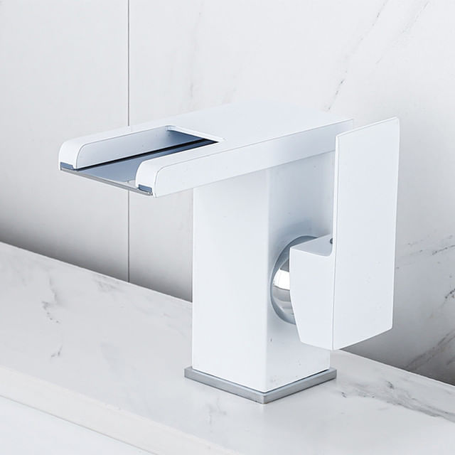 Baterie chiuveta baie, Blackswan, Tip M190, model alb scurt cu pipa tip cascada si LED, dimensiune 12.5 cm — imaginea 4