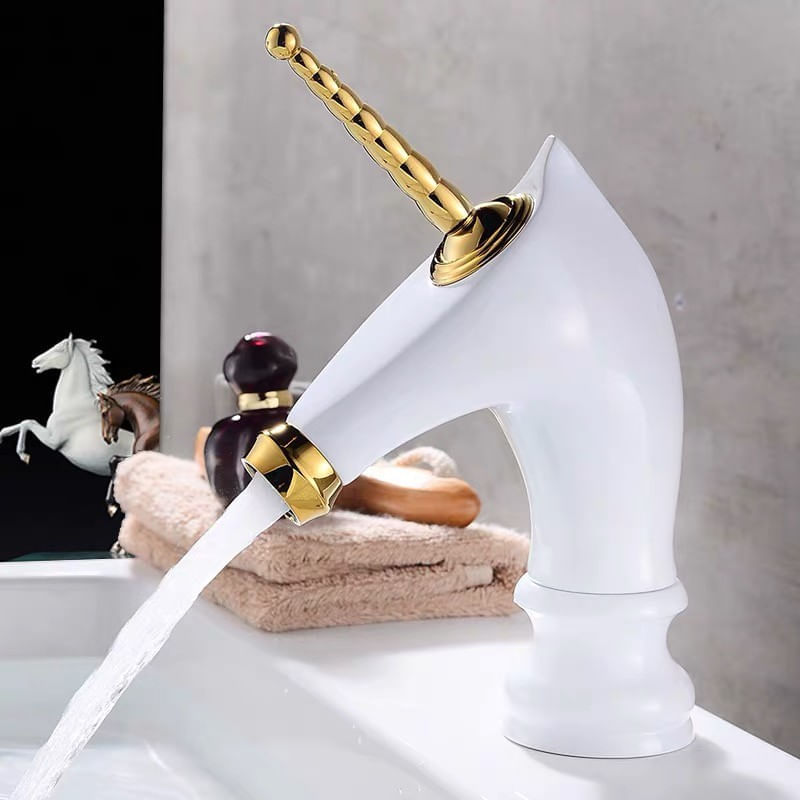 Baterie chiuveta baie, Blackswan, Tip M278 Unicorn, model alb/ auriu scurt, dimensiune 20 cm — imaginea 3