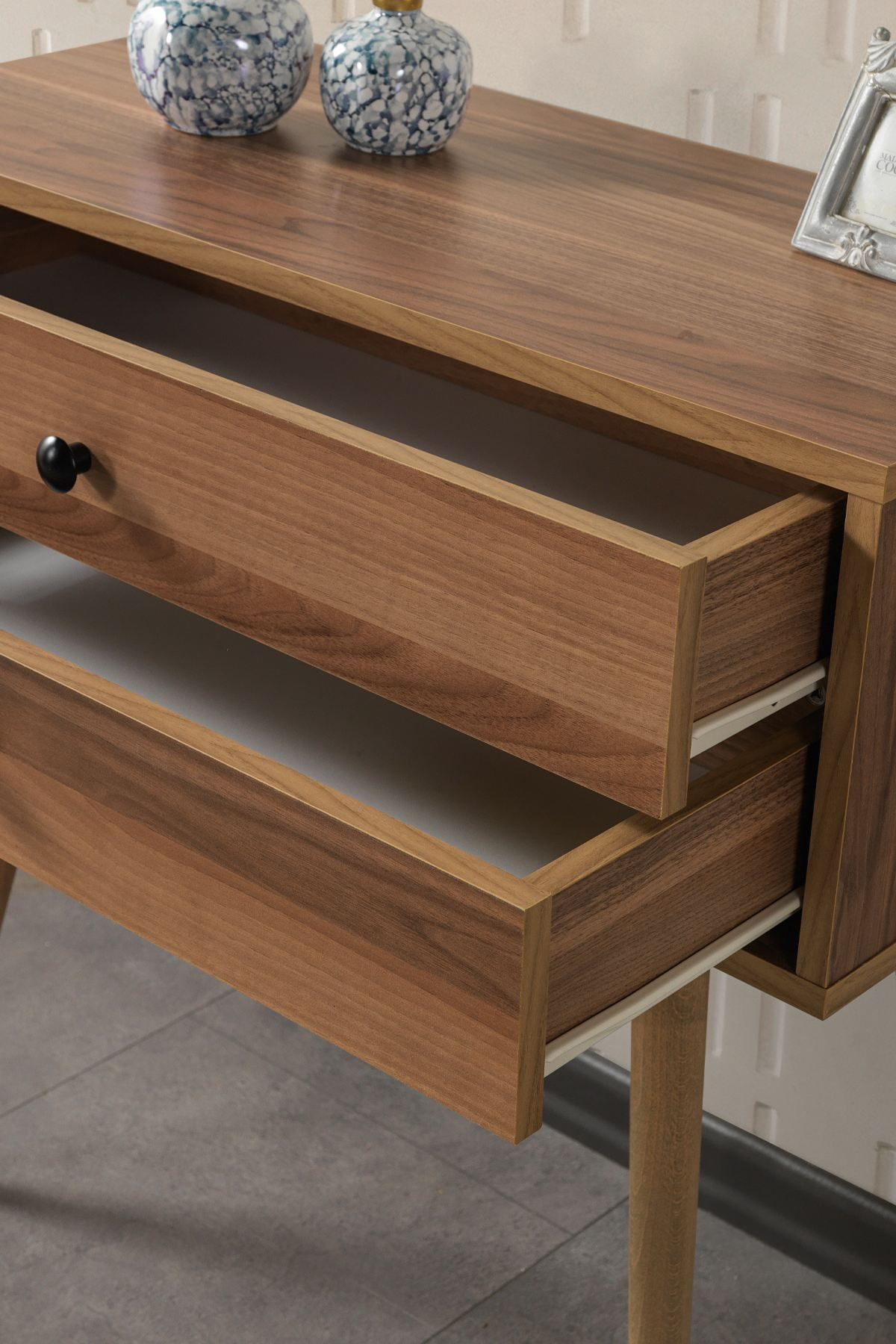 Comoda dormitor Vita 5205, 80 x 78 x 36 cm, nuc, PAL melaminat — imaginea 2