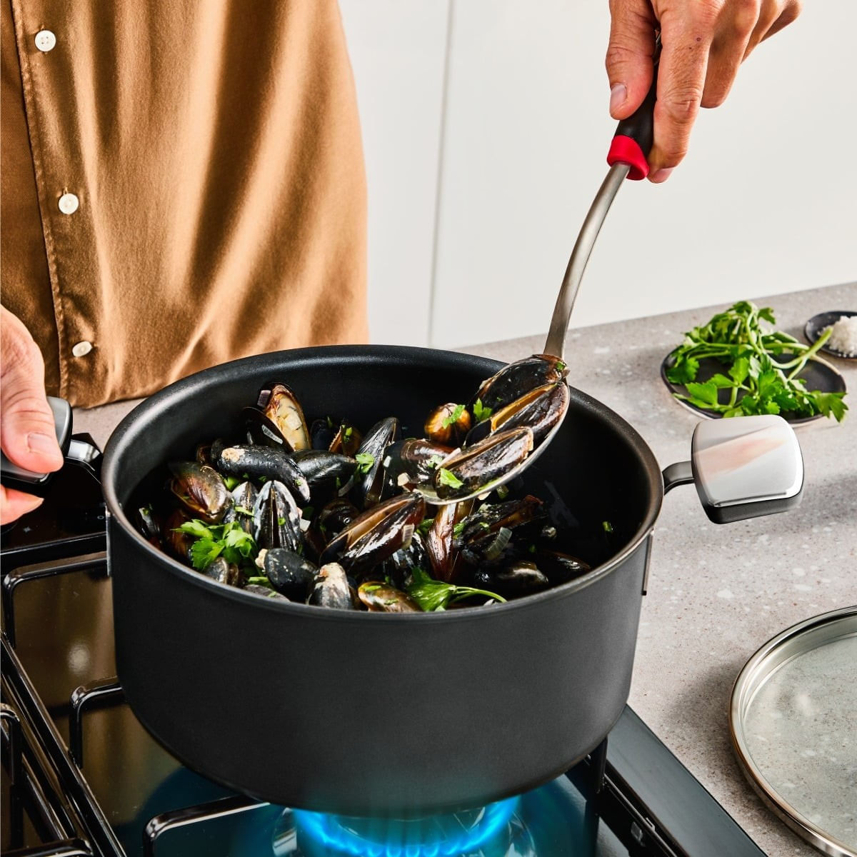 Cratita cu capac Tefal Excellence+ G3282343, 18 cm, invelis antiaderent, tehnologie FUSIONCORE, Thermo-Signal™, maner — imaginea 4