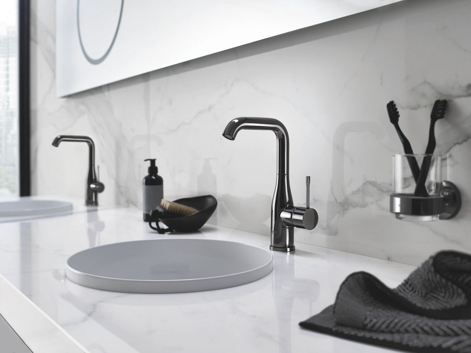 Baterie lavoar Grohe 24174A01, Essence, 3/8'', L, 244 mm, ventil, lucios, grafit — imaginea 2
