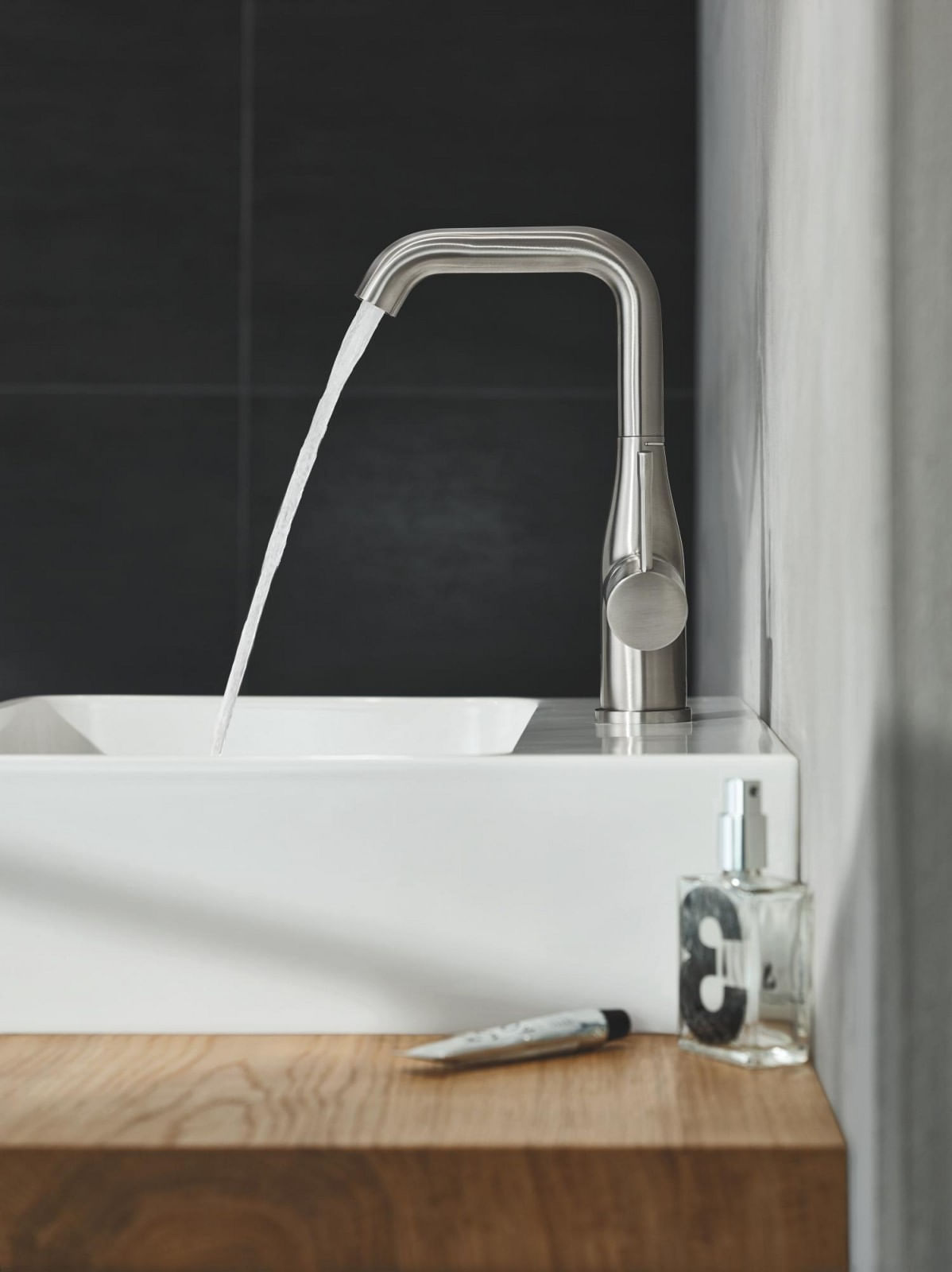 Baterie lavoar Grohe 24174DC1, Essence, L, 244 mm, ventil, mat, otel satinat — imaginea 3