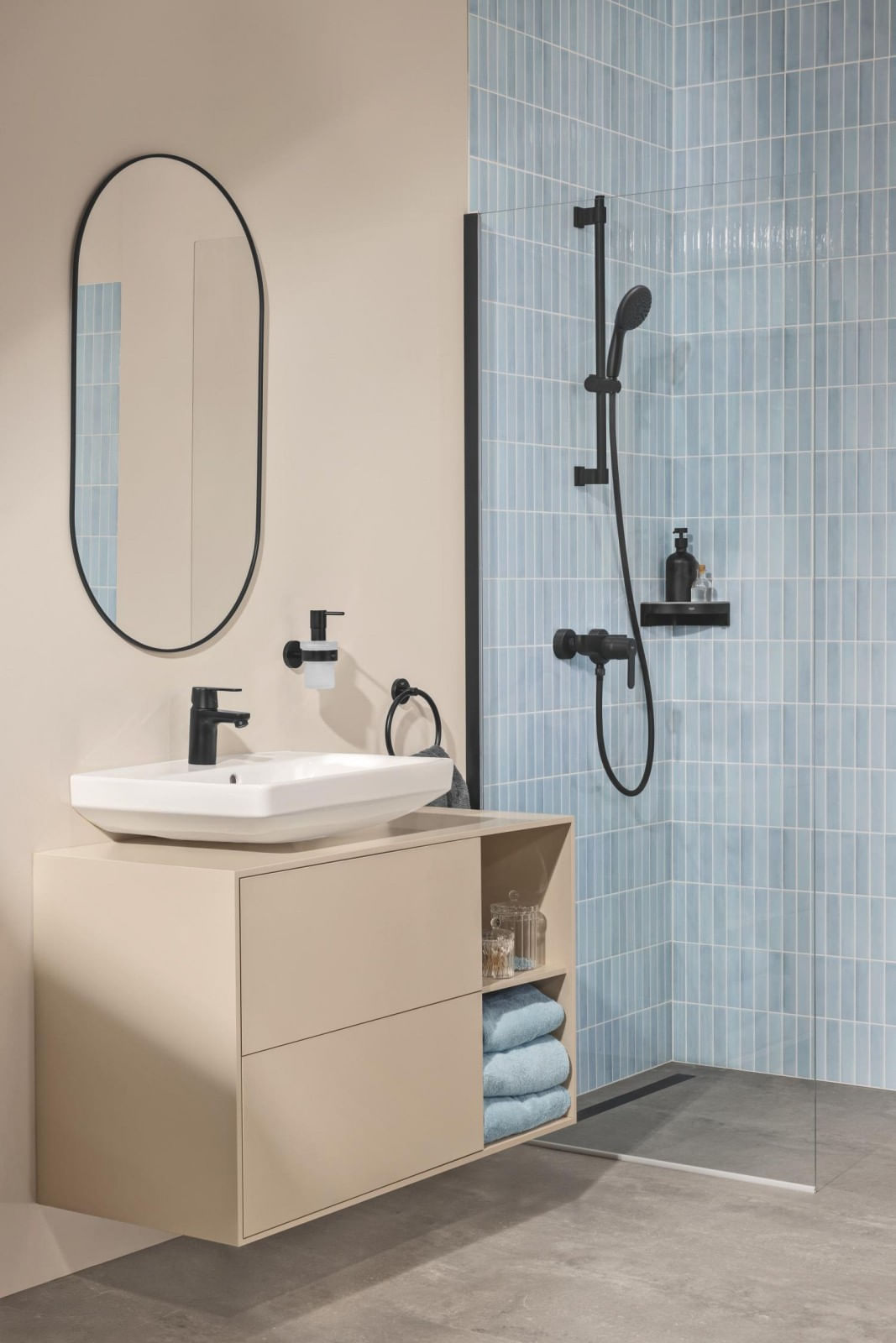 Baterie dus Grohe 328882430, 1 bar, 135 mm, 215 mm, 2 orificii instalare, 1/2 dimensiune racord furtun, Negru — imaginea 7