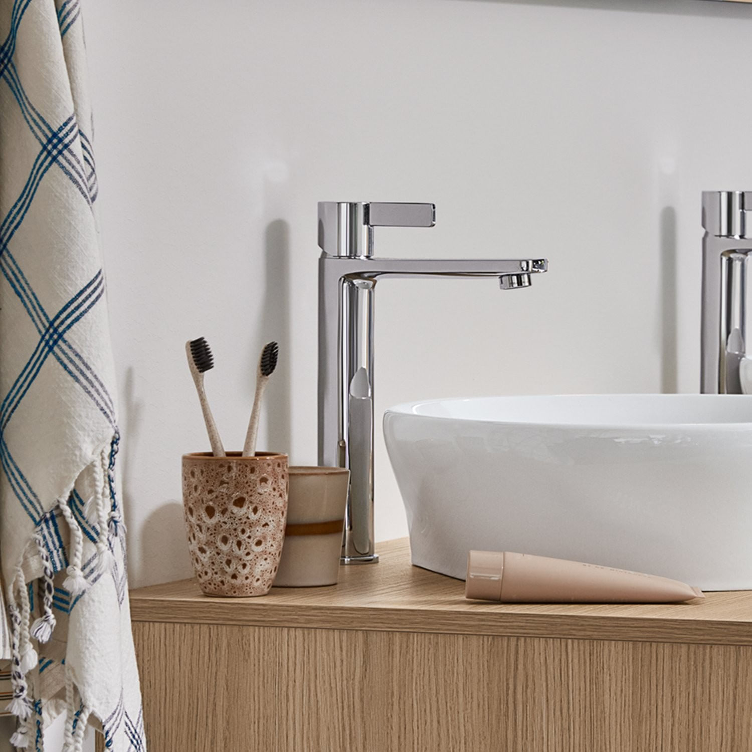 Baterie lavoar Duravit DE1030002010, 35 mm, 5 l/min, 0.8 bar, 270 mm, 184 mm, 415 mm, 1 orificii instalare, Crom — imaginea 13