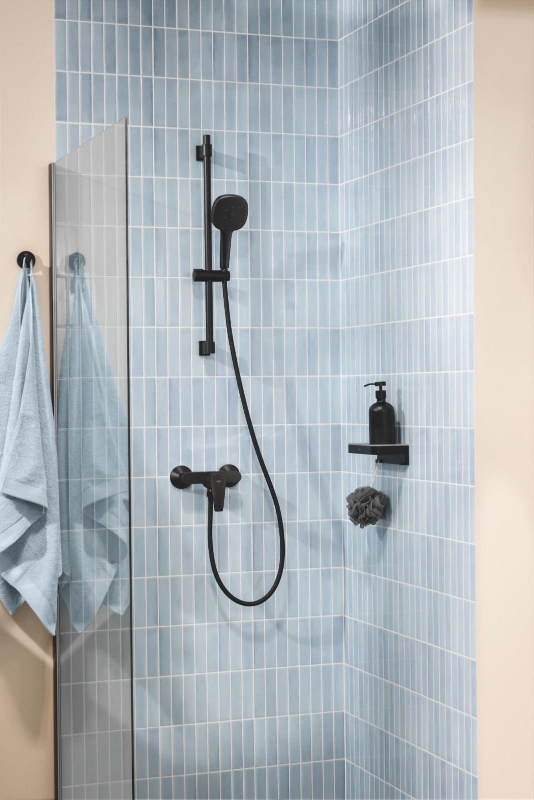 Baterie dus Grohe 233472431, 1 bar, 135 mm, 215 mm, 2 orificii instalare, 1/2 dimensiune racord furtun, Negru — imaginea 9