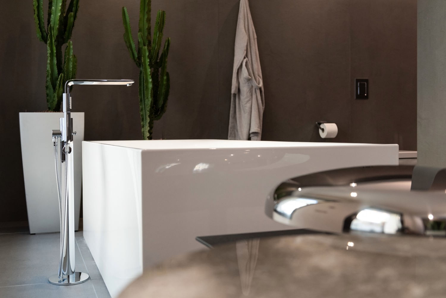 Baterie de cada Grohe 23792001, 1 bar, 66 mm, 1.25 m, 905 mm, 271 mm, 1 orificii instalare, 1 functii para dus, Crom — imaginea 6