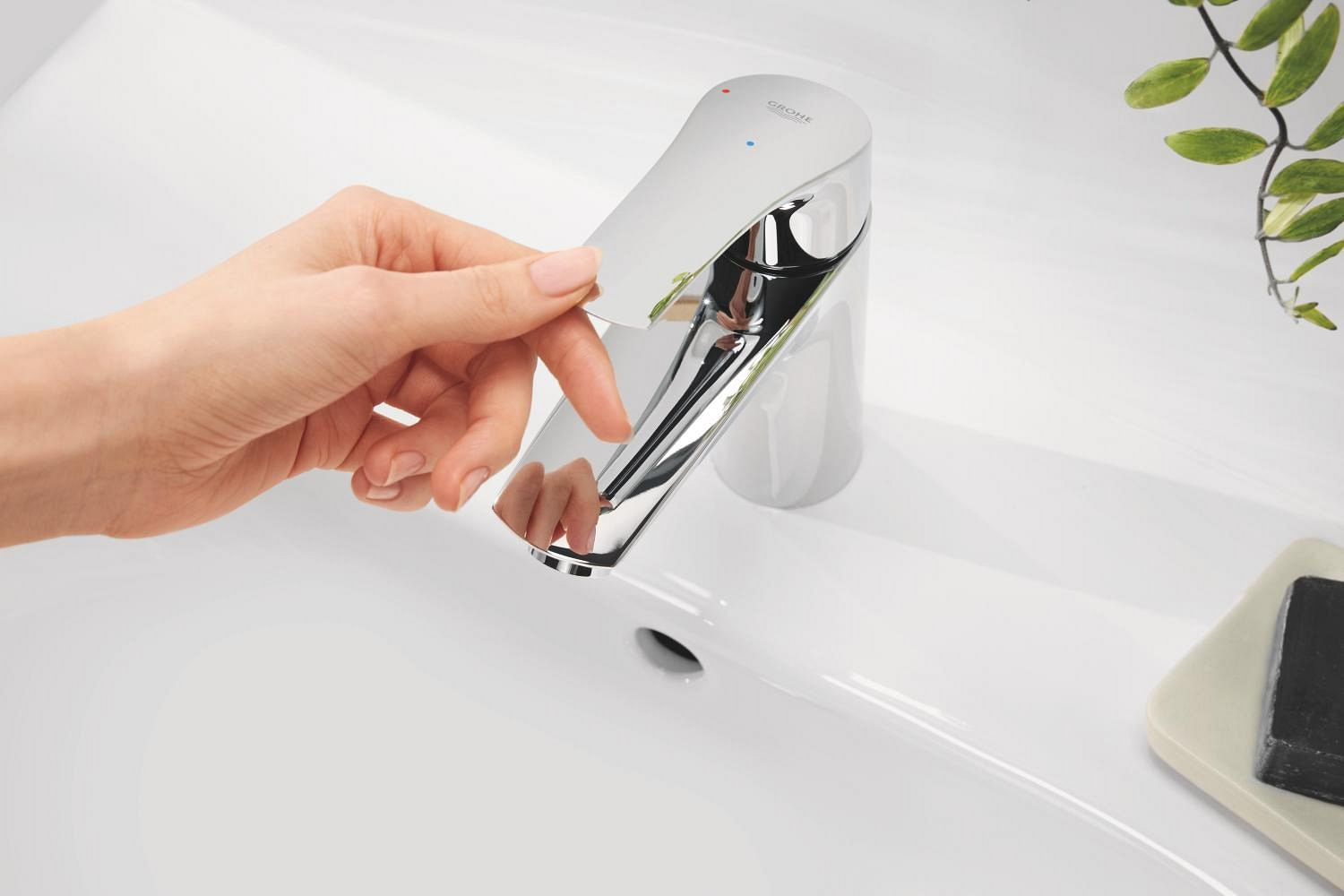 Baterie lavoar Grohe 23974003, 28 mm, 5 l/min, 0.8 bar, 35 mm, 169 mm, 109 mm, 395 mm, 1 orificii instalare, Crom — imaginea 2