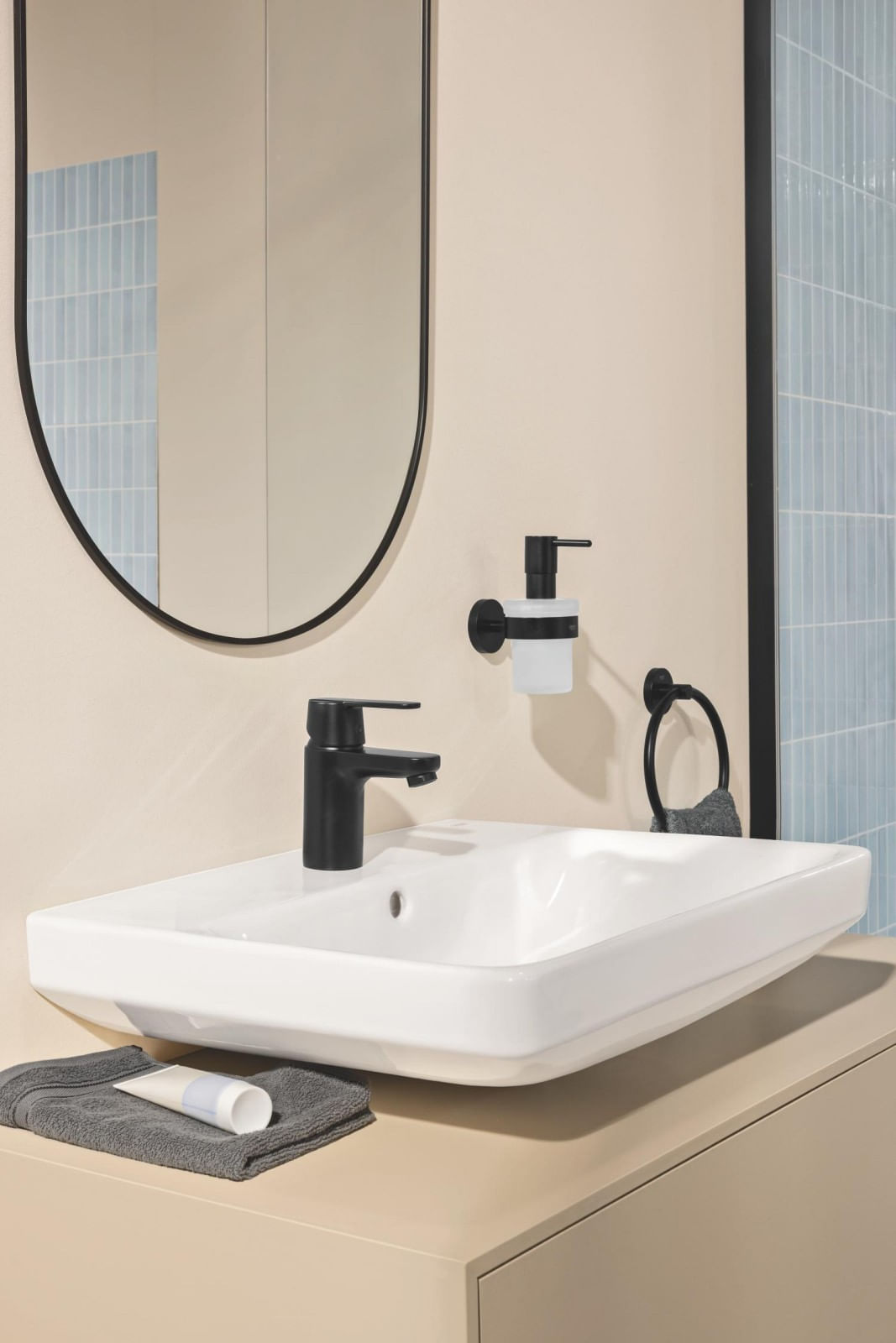 Baterie lavoar Grohe 235862430, 35 mm, 2.5 l/min, 0.7 bar, 34 mm, 140 mm, 92 mm, 370 mm, 1 orificii instalare, Negru — imaginea 8