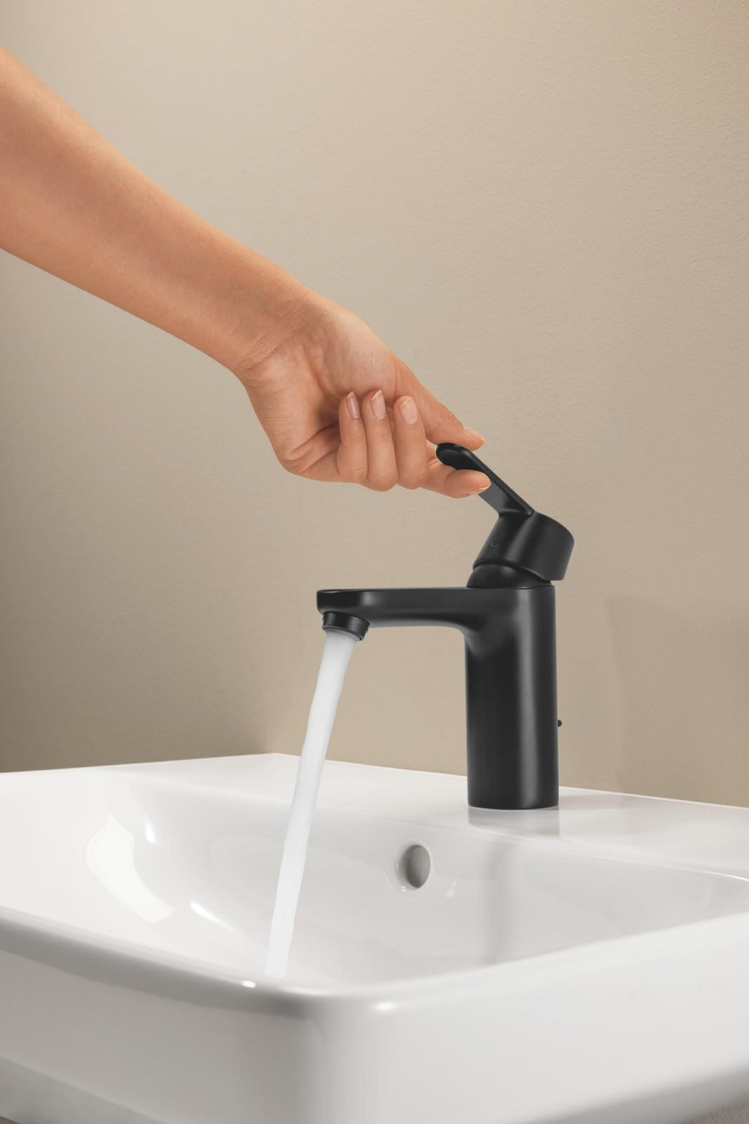 Baterie lavoar Grohe 234542430, 35 mm, 5 l/min, 0.7 bar, 34 mm, 159 mm, 122 mm, 360 mm, 1 orificii instalare, Negru — imaginea 7