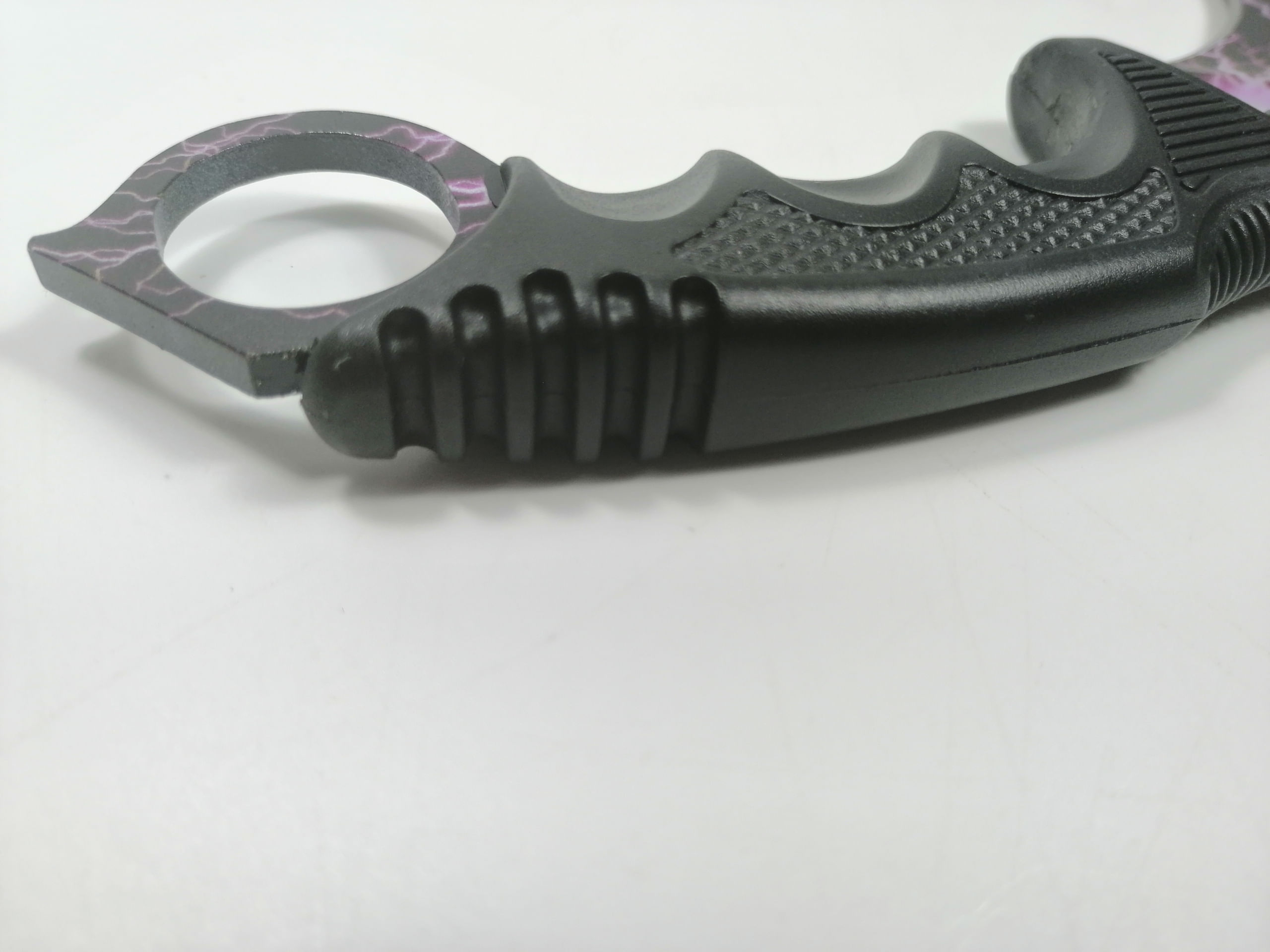 Lanterna cu electrosoc cu acumulator, LED, cutit karambit antrenament inclus - 4 | YEO